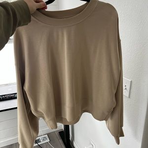 Lululemon cropped crew soft stream with oversized crewneck size 8/10